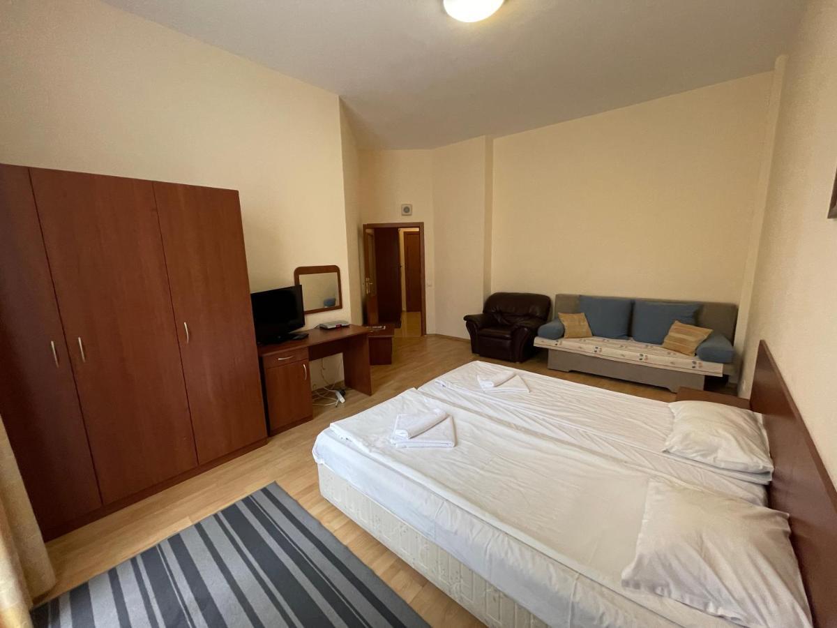 Borovets Holiday Apartments - Different Locations In Боровец Экстерьер фото