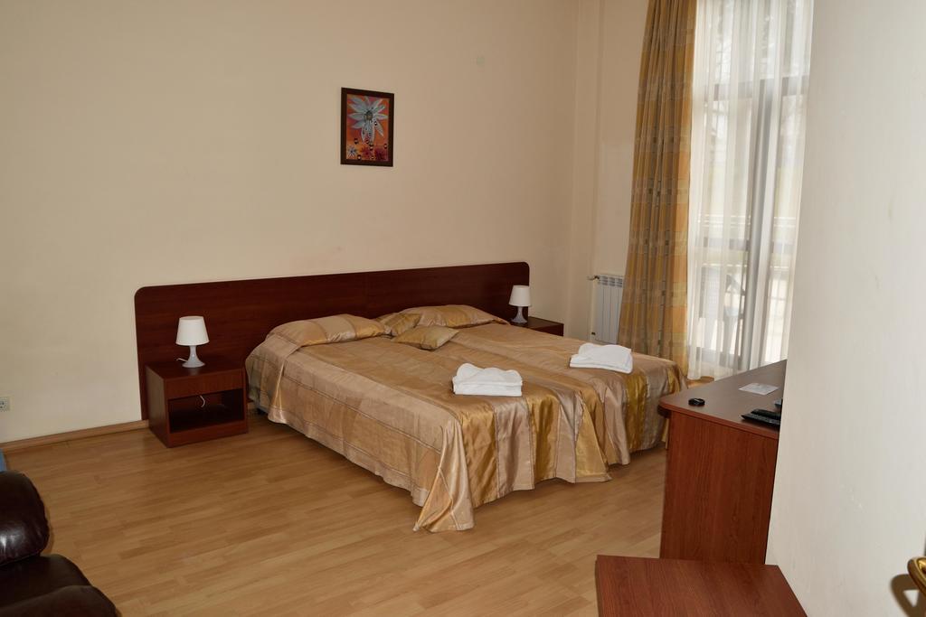 Borovets Holiday Apartments - Different Locations In Боровец Экстерьер фото