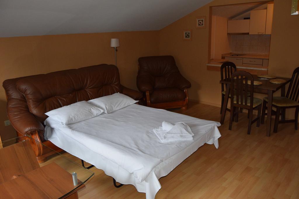 Borovets Holiday Apartments - Different Locations In Боровец Экстерьер фото