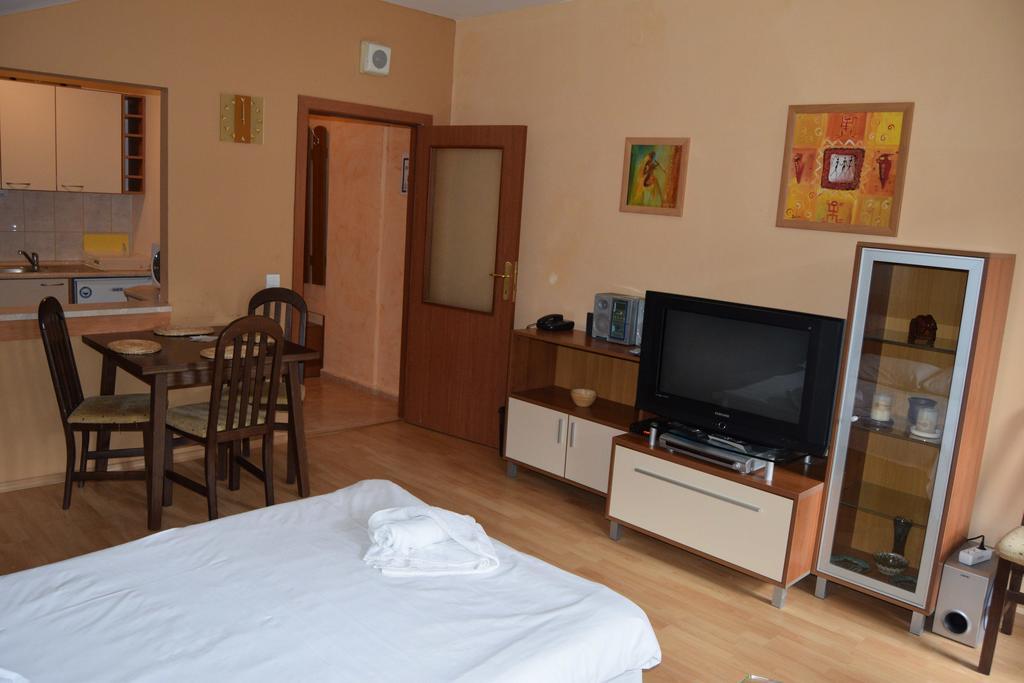 Borovets Holiday Apartments - Different Locations In Боровец Экстерьер фото